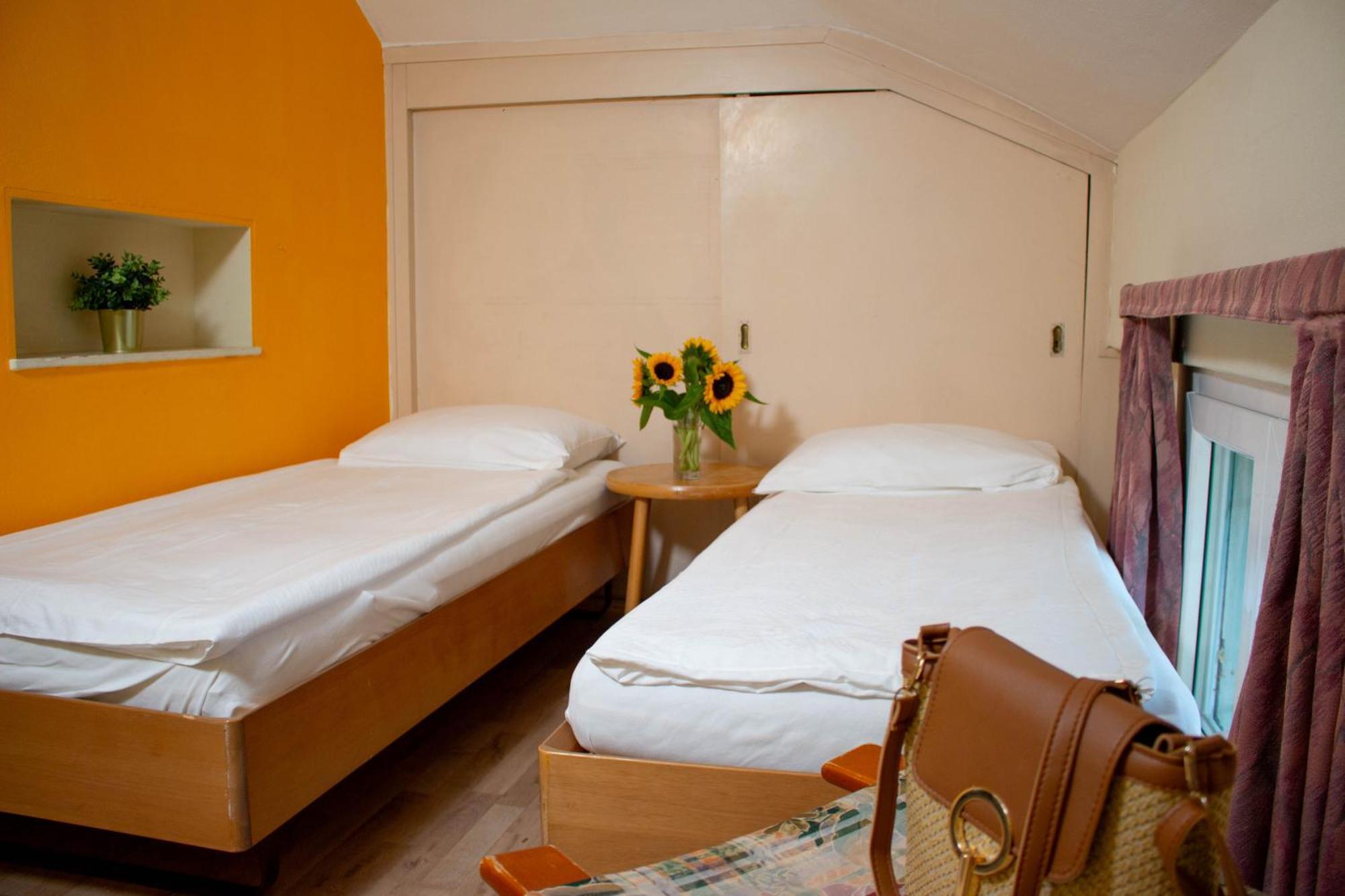 Easy Stay By Hotel La Perla 아스꼬나 객실 사진