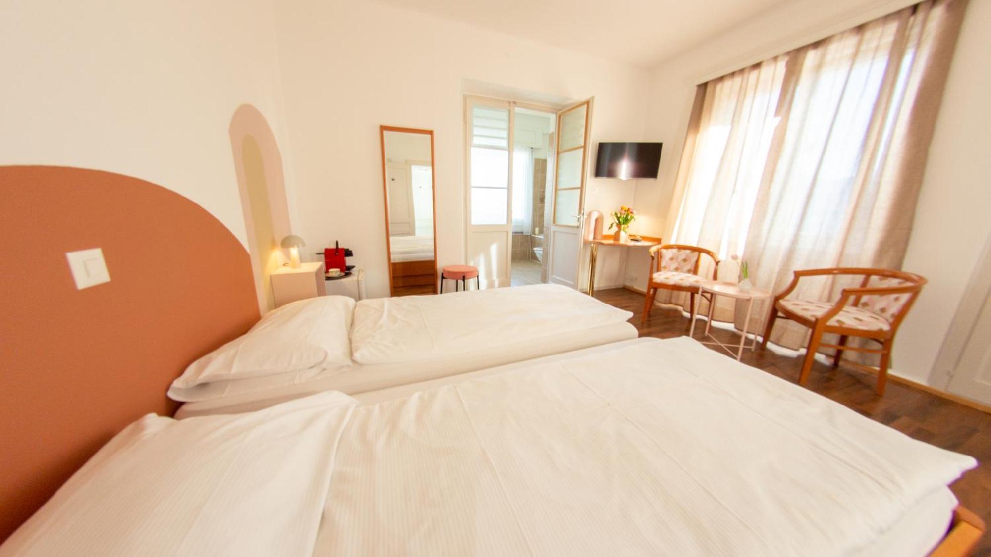 Easy Stay By Hotel La Perla 아스꼬나 객실 사진